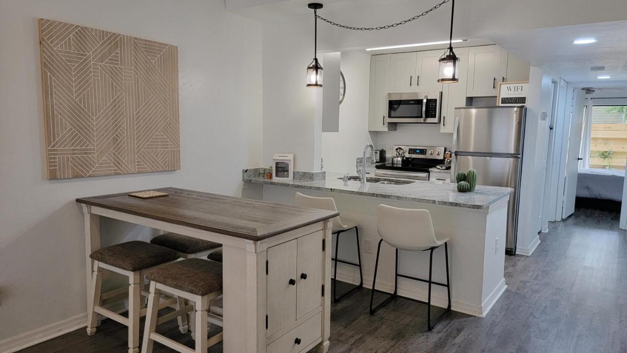 Discover Luxury Steps Away From Celebration Pointe And I-75! * Gainesville