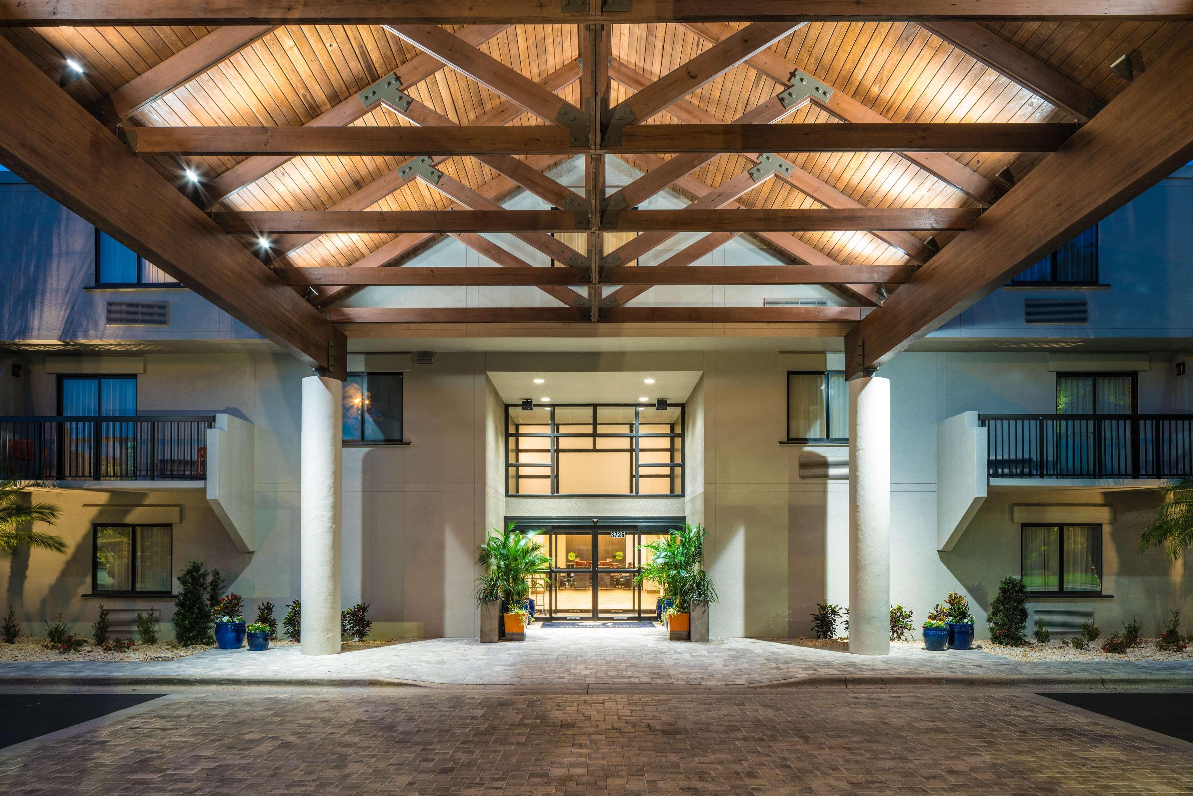Doubletree By Hilton Hotel