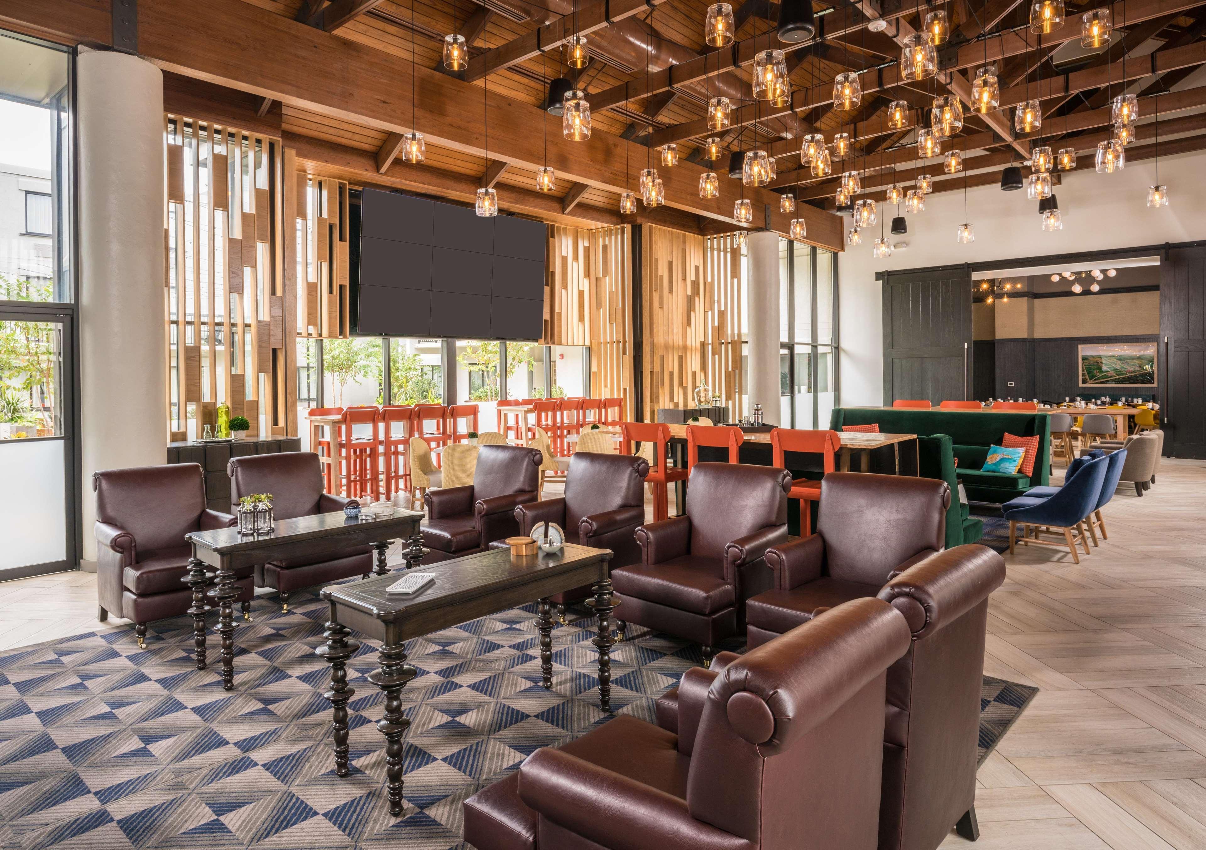 Hotel Doubletree By Hilton Gainesville