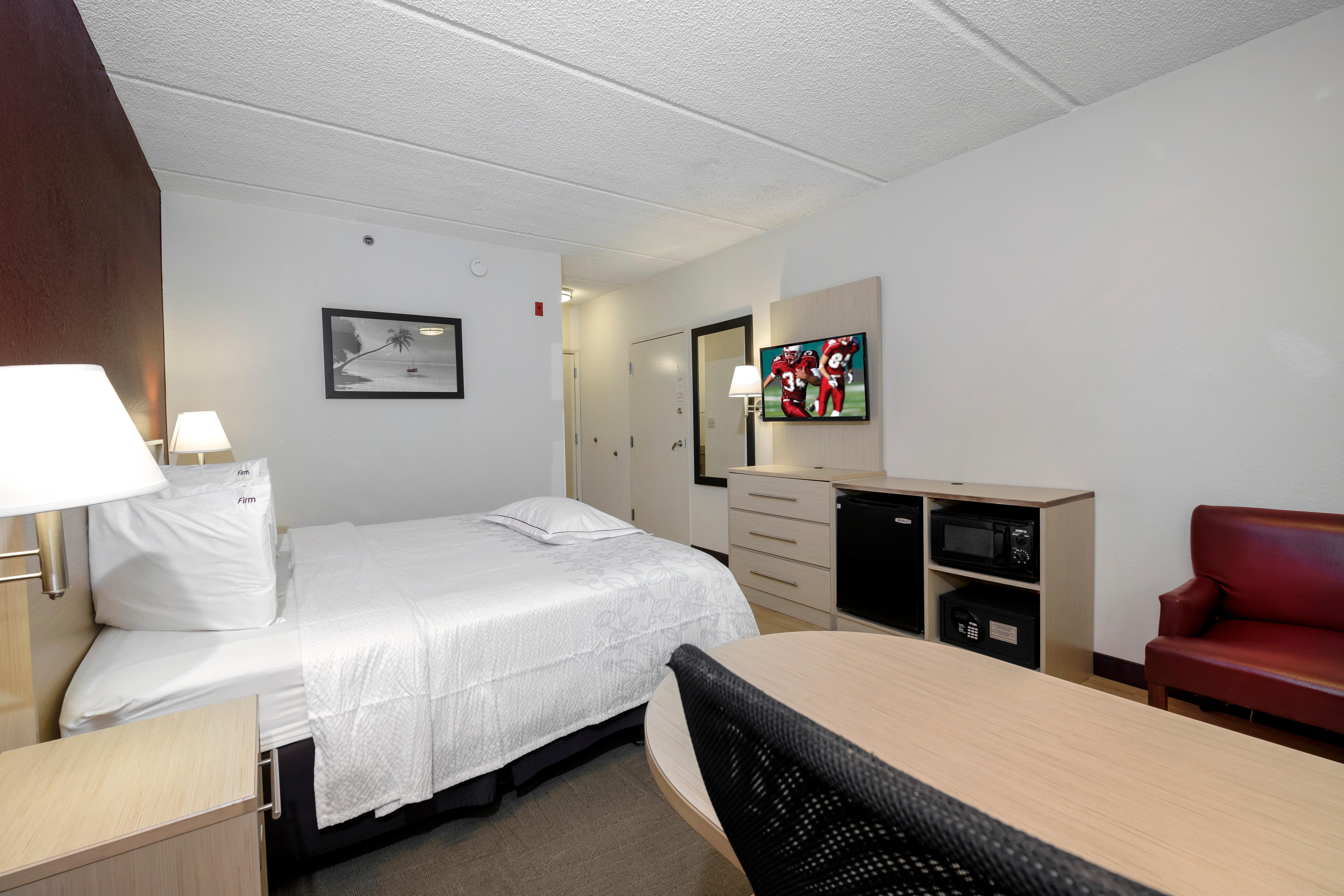 Hotel Red Roof + 3*