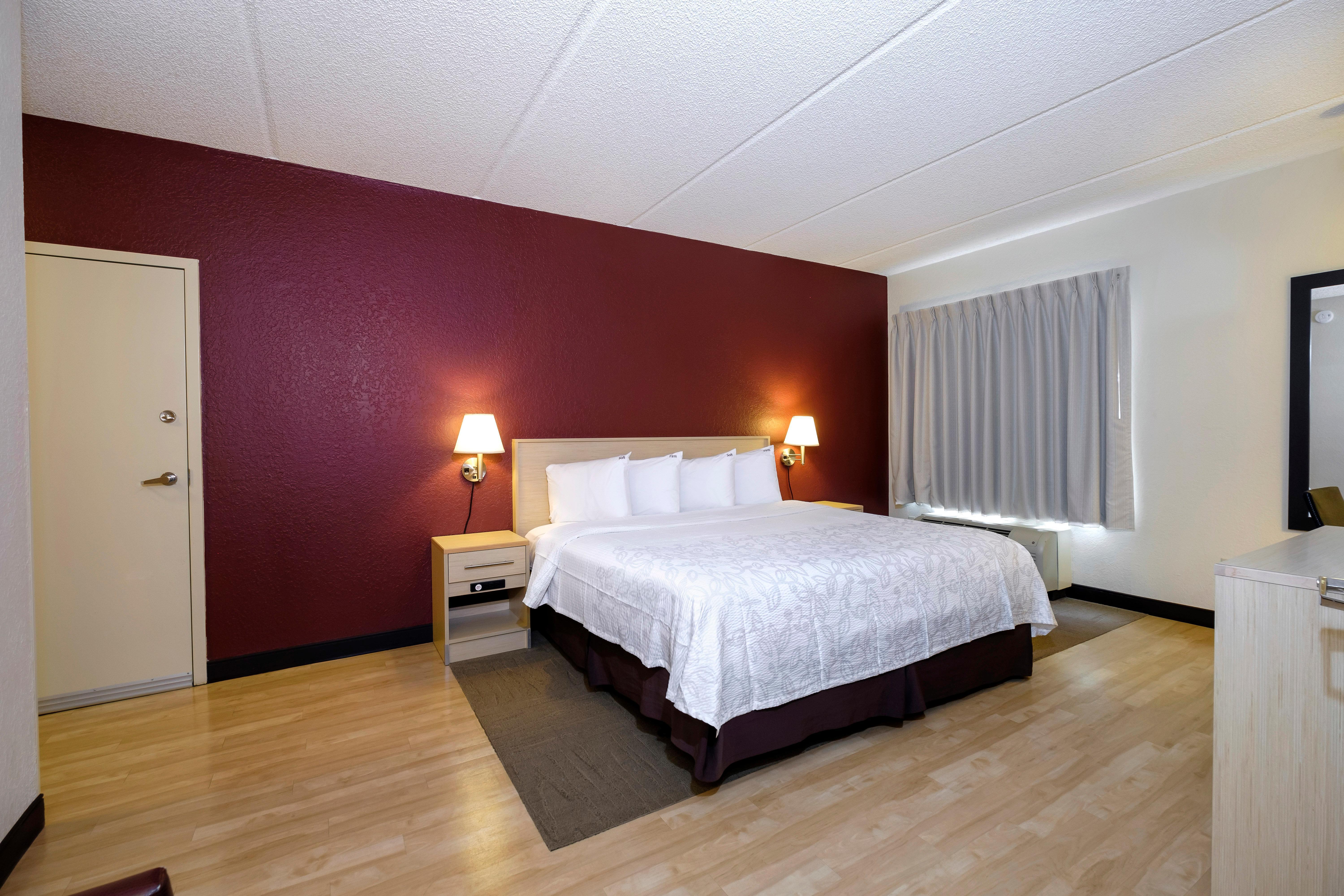 Hotel Red Roof + 3*