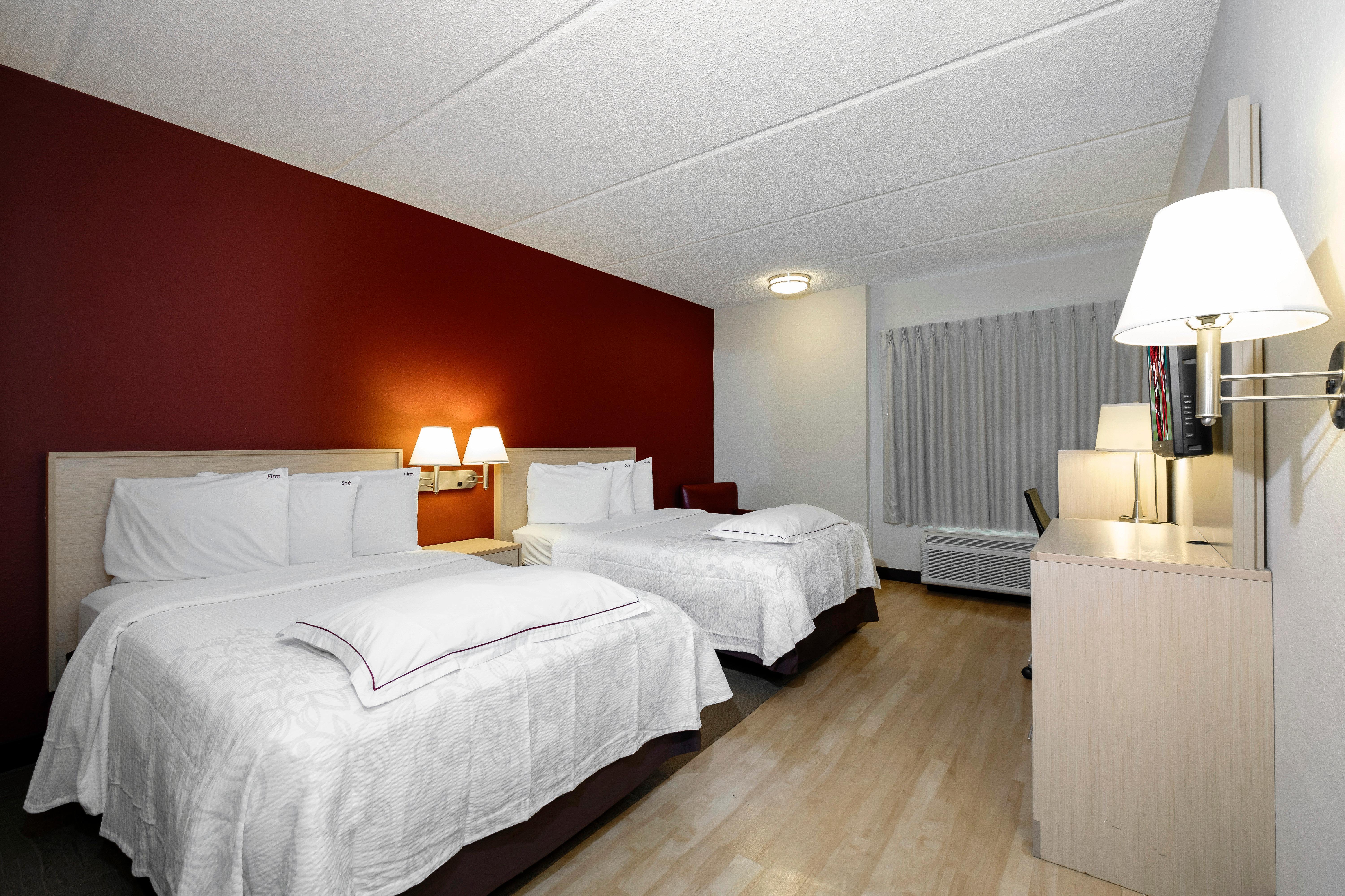 Hotel Red Roof +