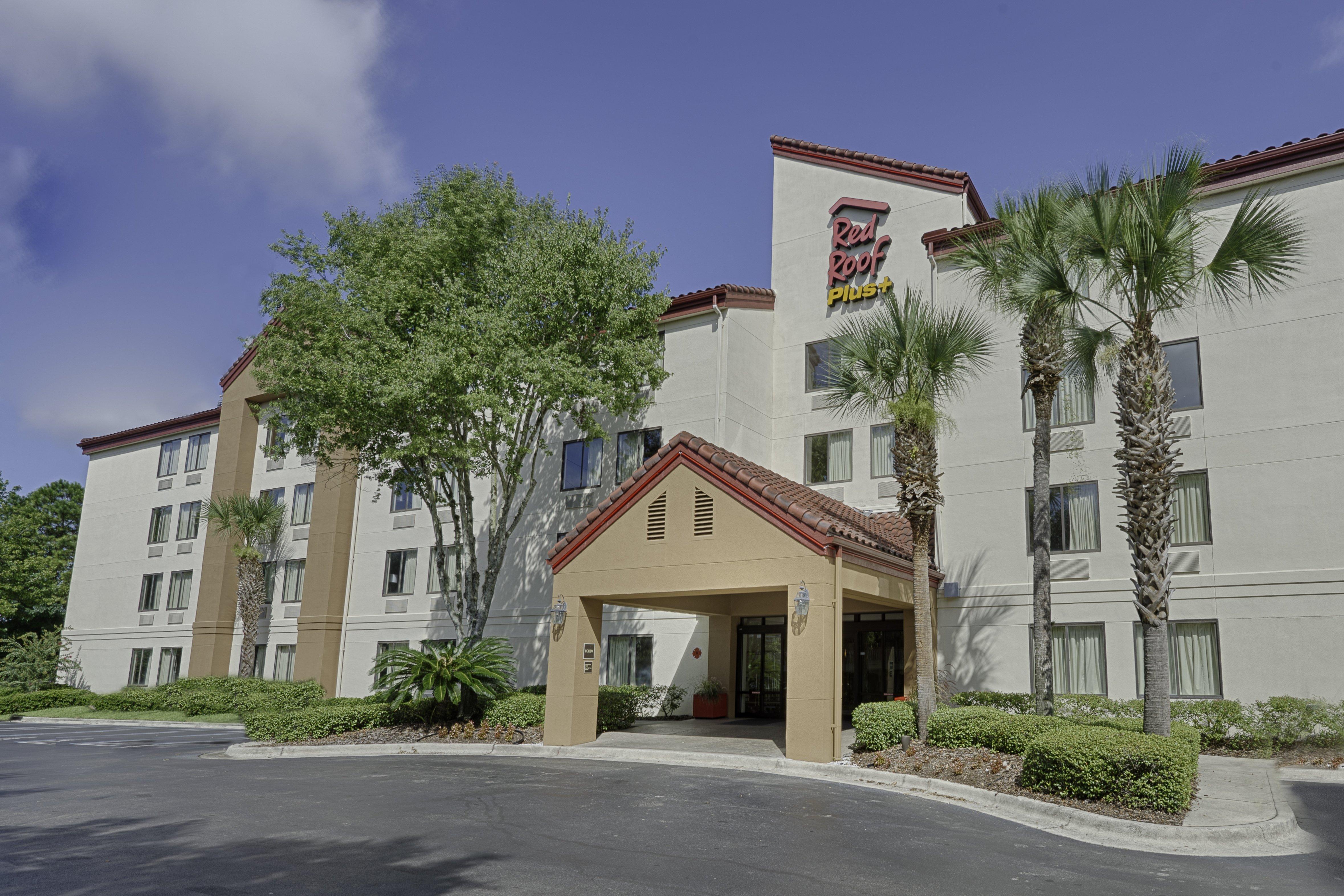 Hotel Red Roof +