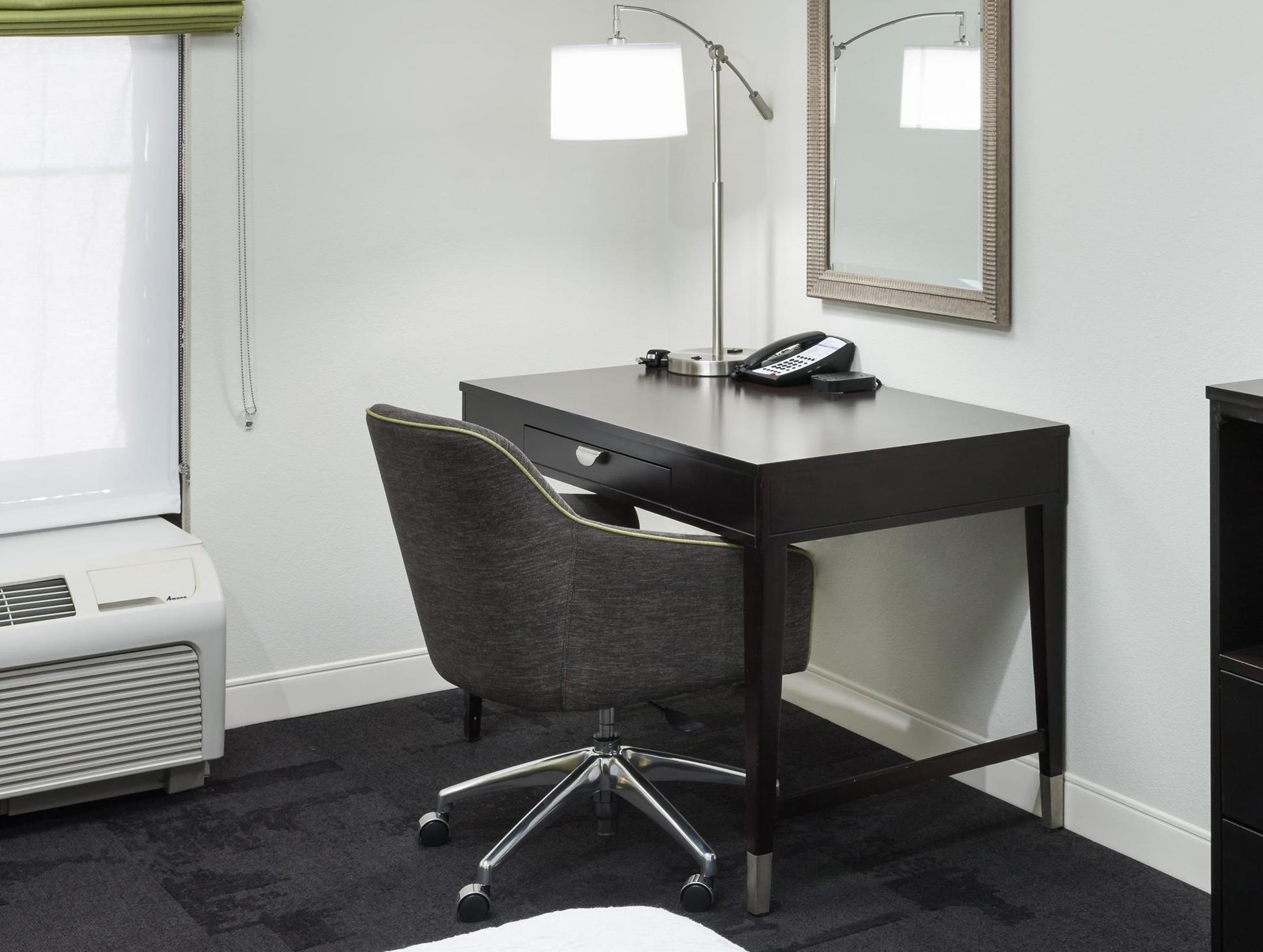 Hampton & Downtown Hotel 3*