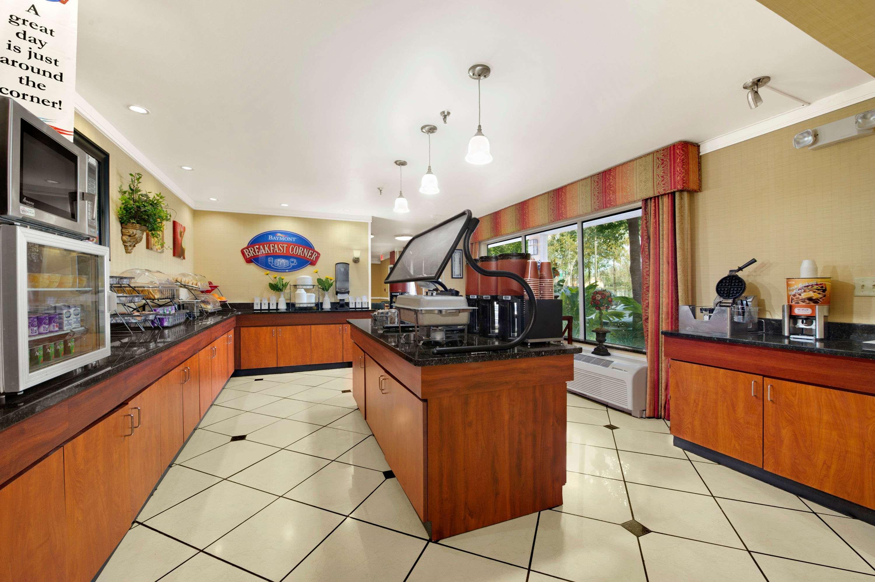 Hotel Baymont By Wyndham I-75 Gainesville