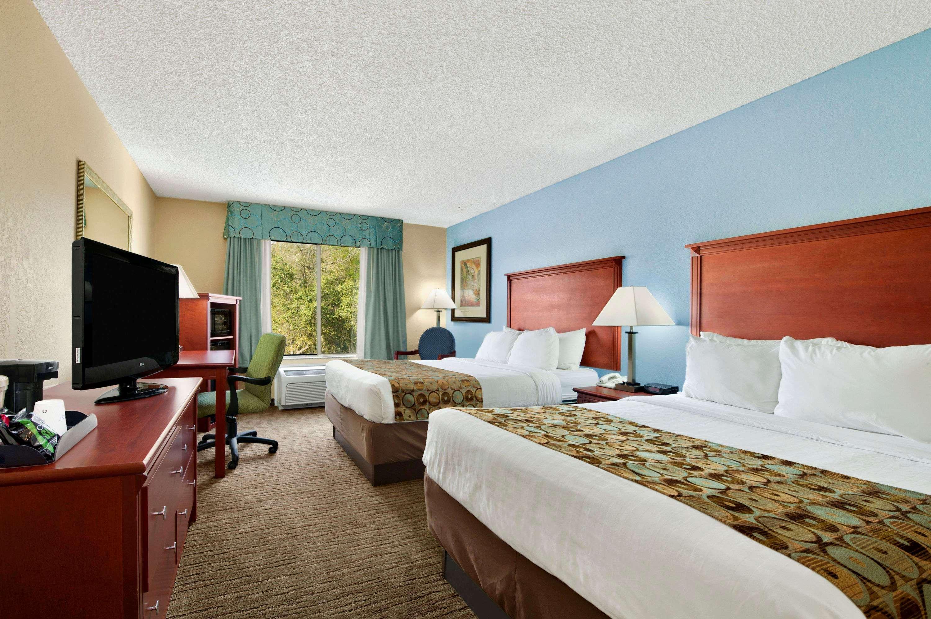 Hotel Baymont By Wyndham I-75 Gainesville