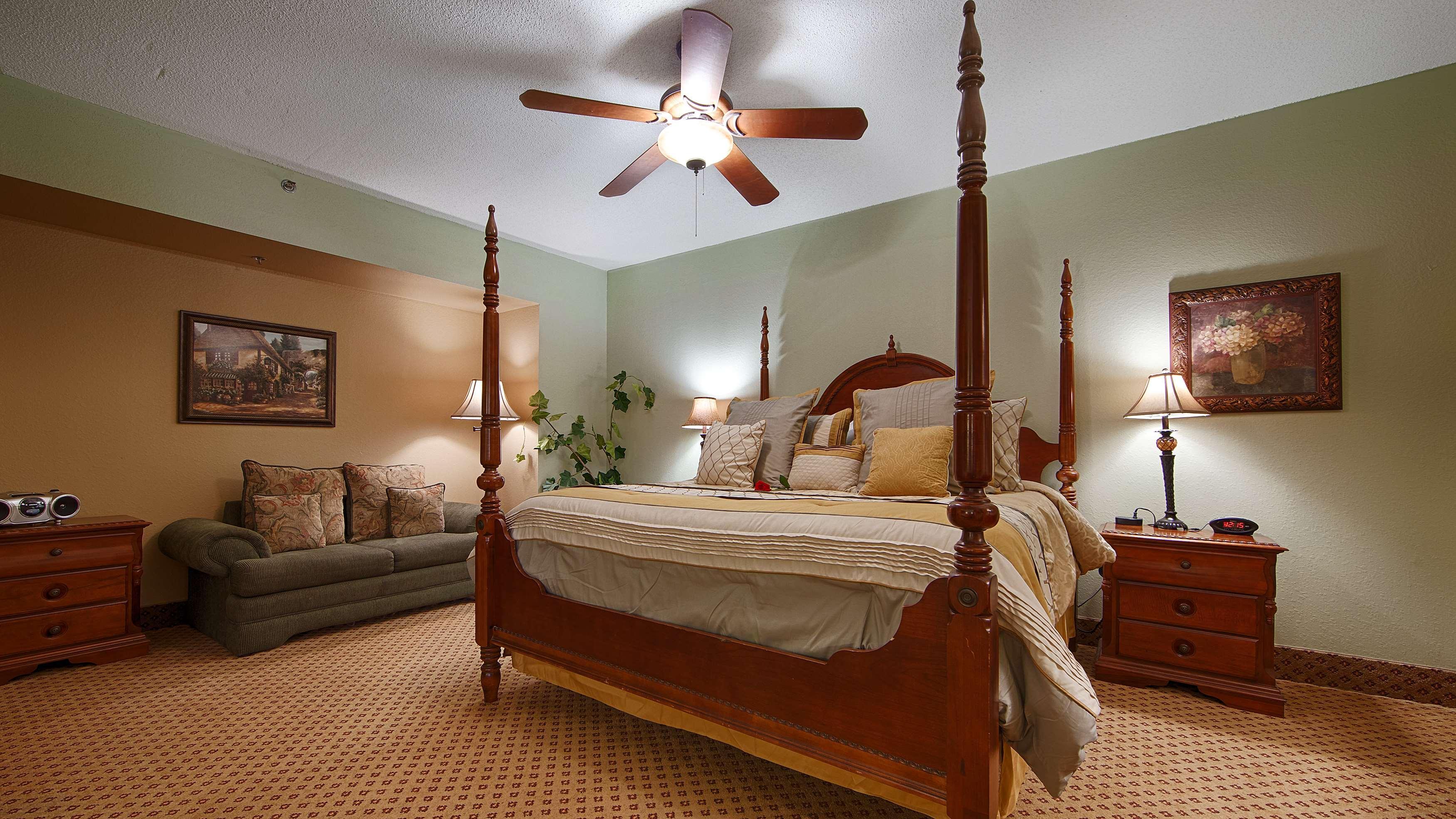 Western Gateway Grand Hotel