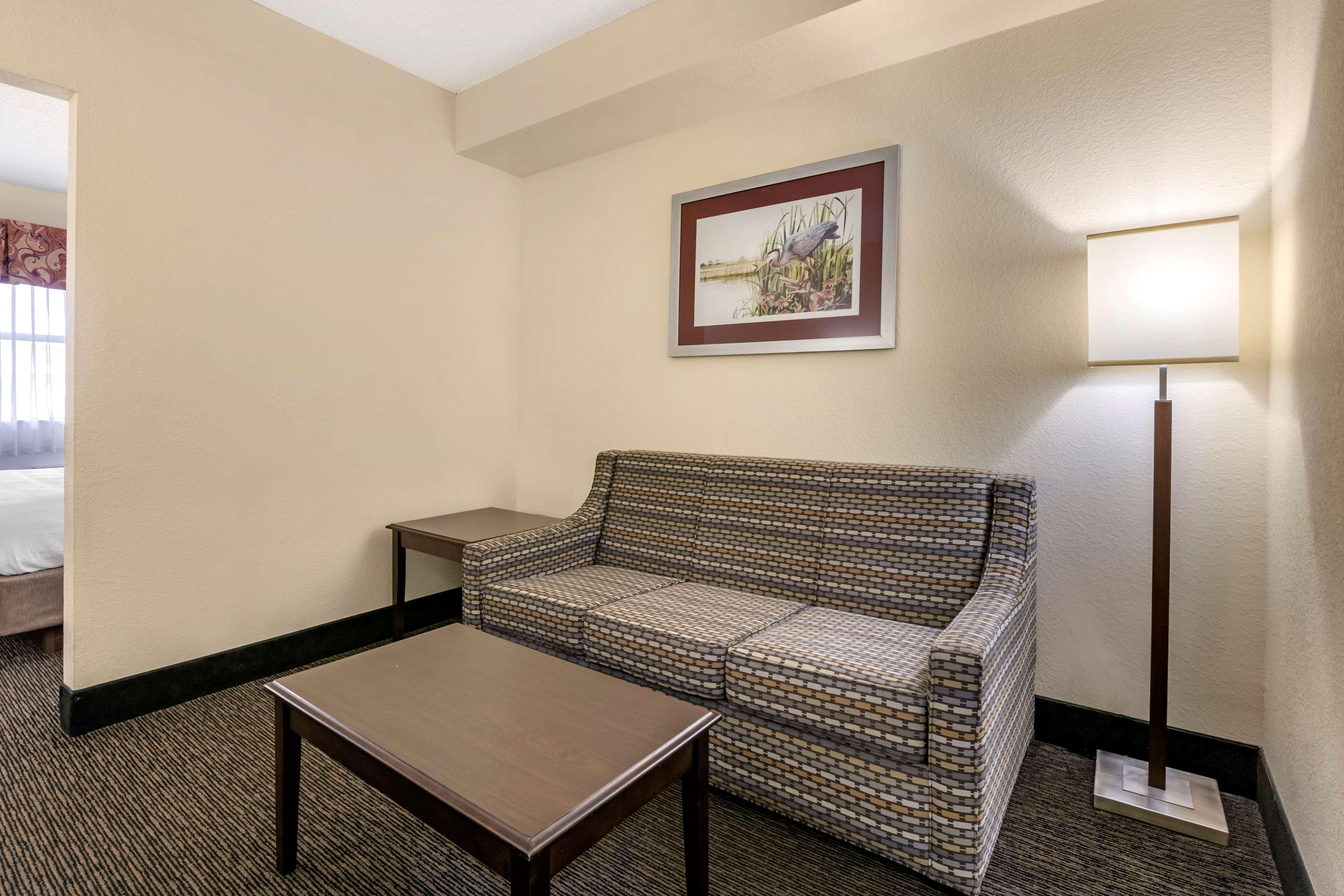 Western Gateway Grand Hotel 3*