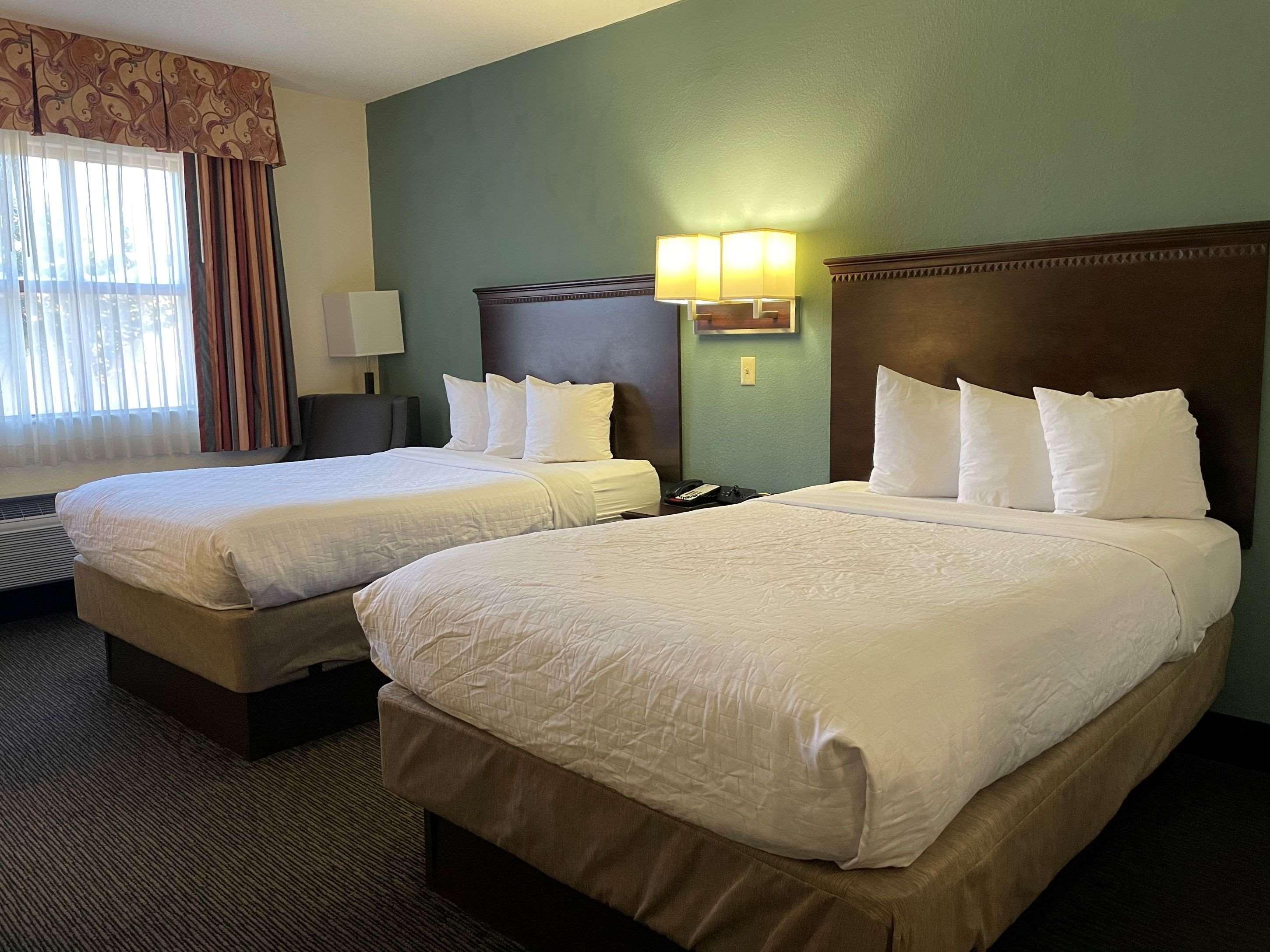 Western Gateway Grand