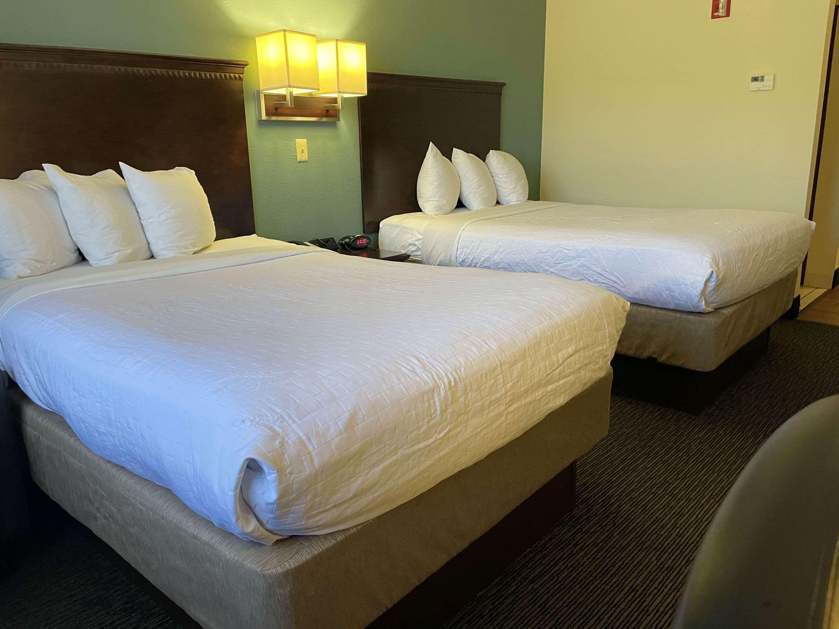 Hotel Western Gateway Grand