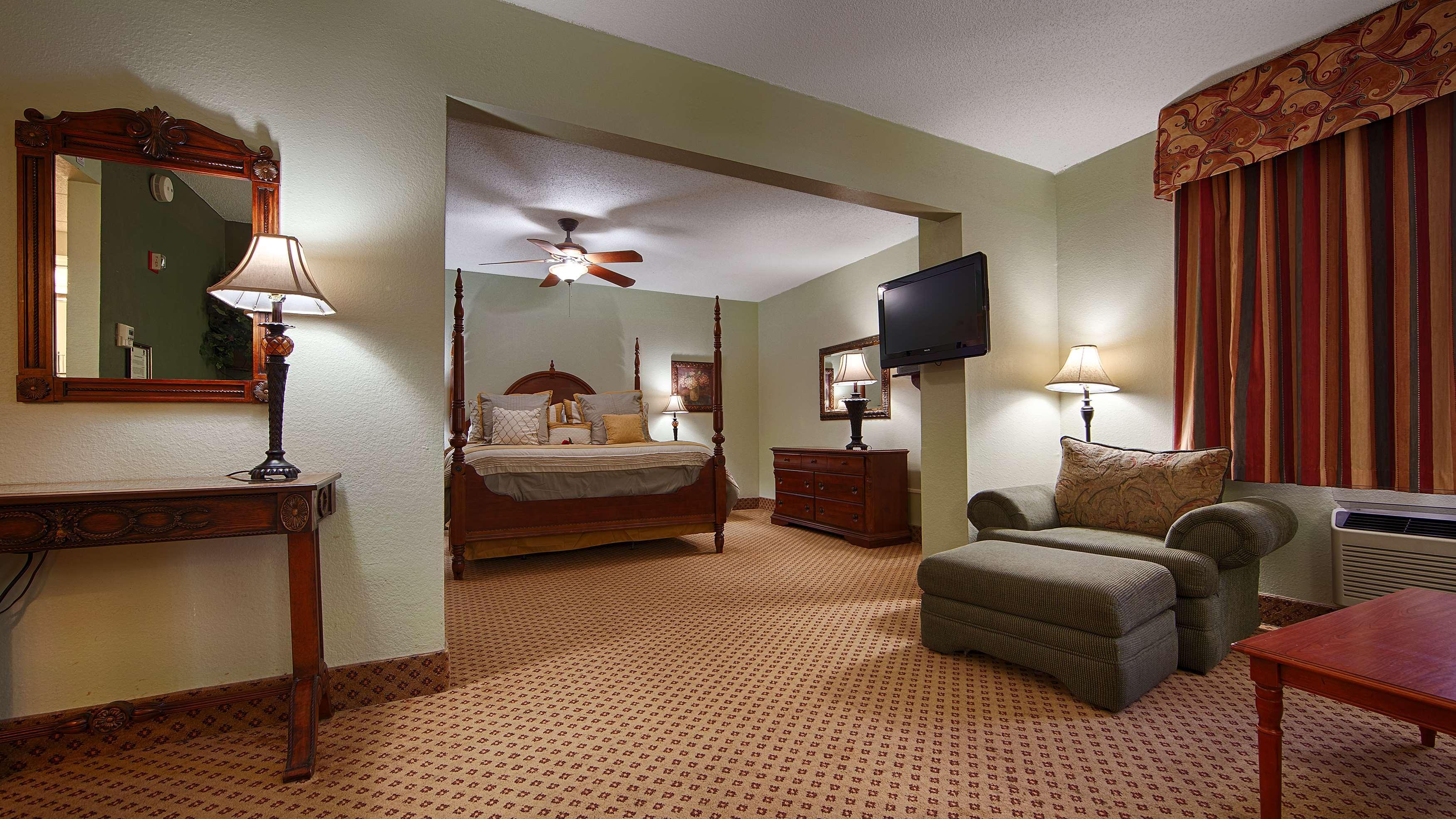 Western Gateway Grand 3*