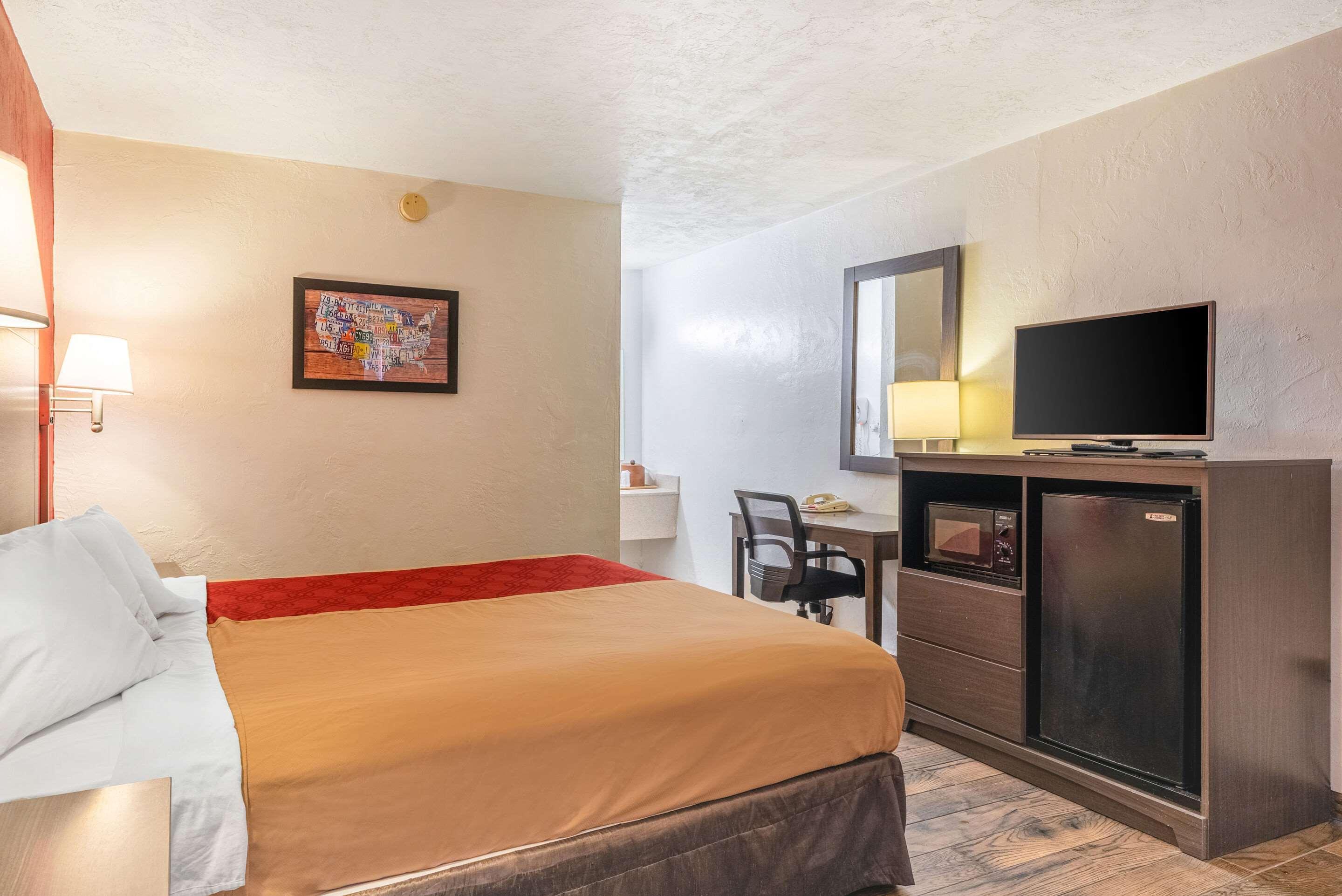 Motel Econo 2*