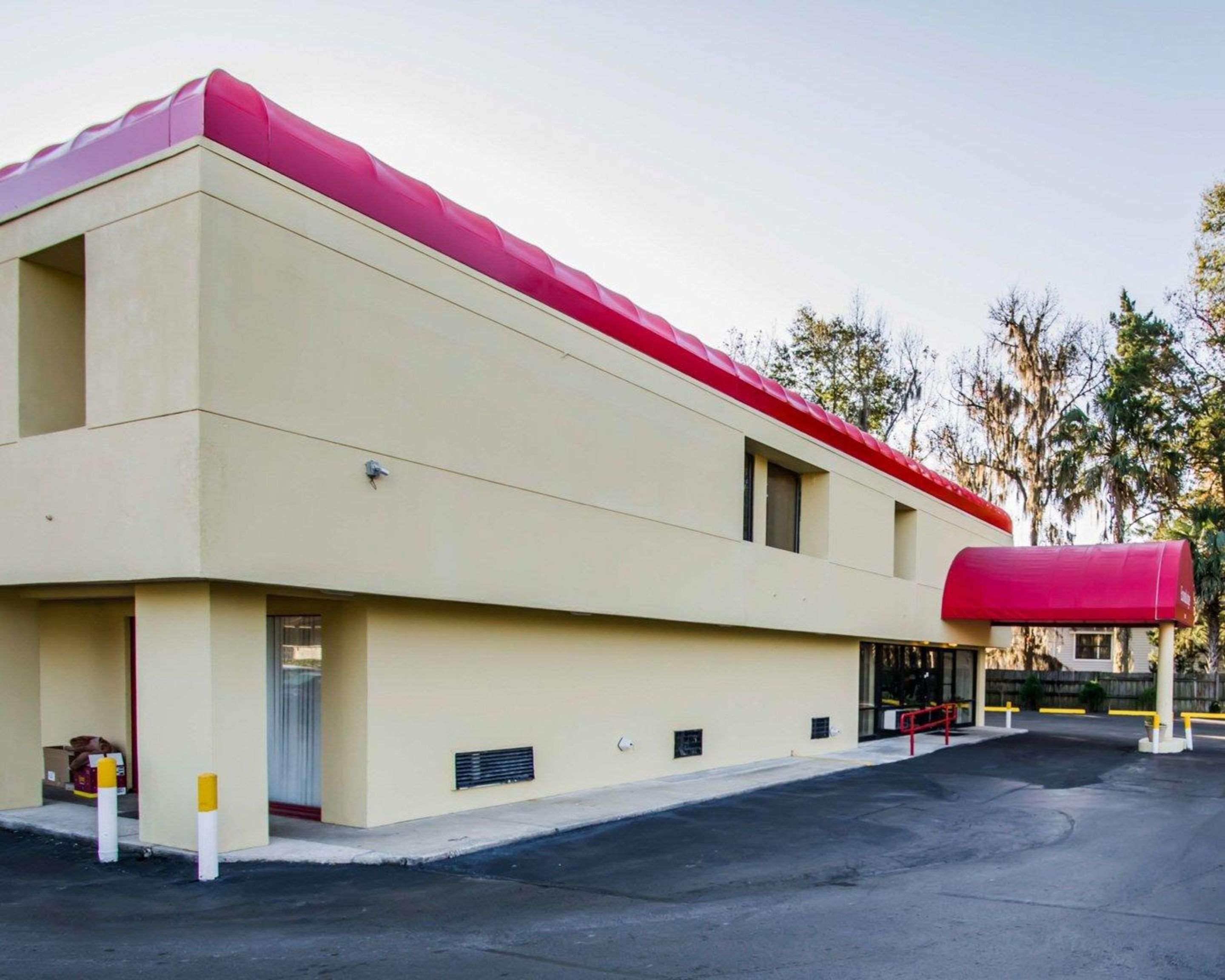 Motel Econo 2*