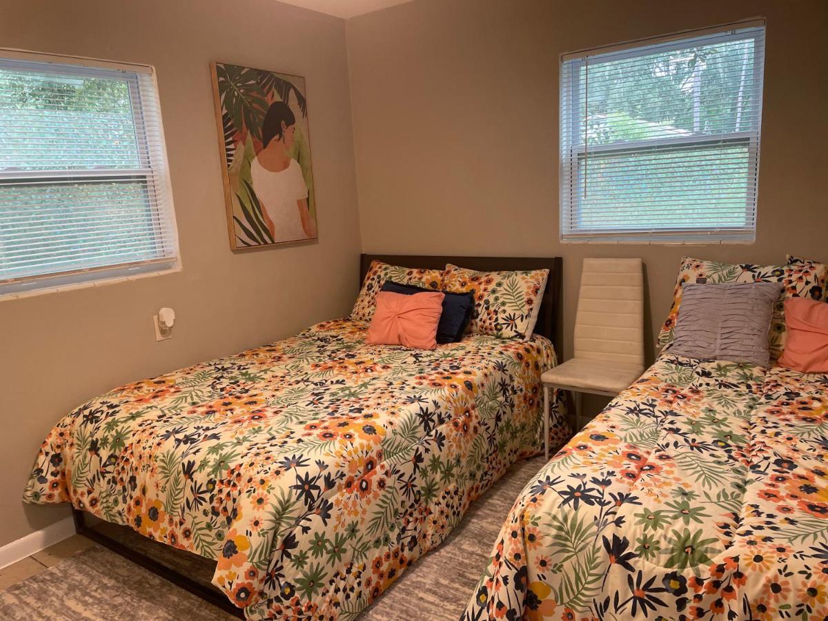 Holiday home Fun 2 Bedrm House.free Parking, Family Ok, Gator Games *