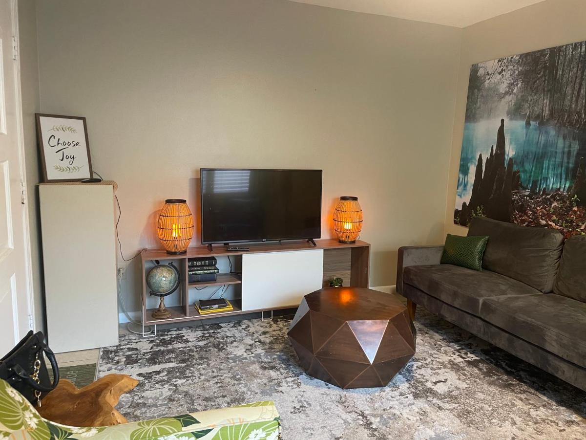 Holiday home Fun 2 Bedrm House.free Parking, Family Ok, Gator Games Gainesville