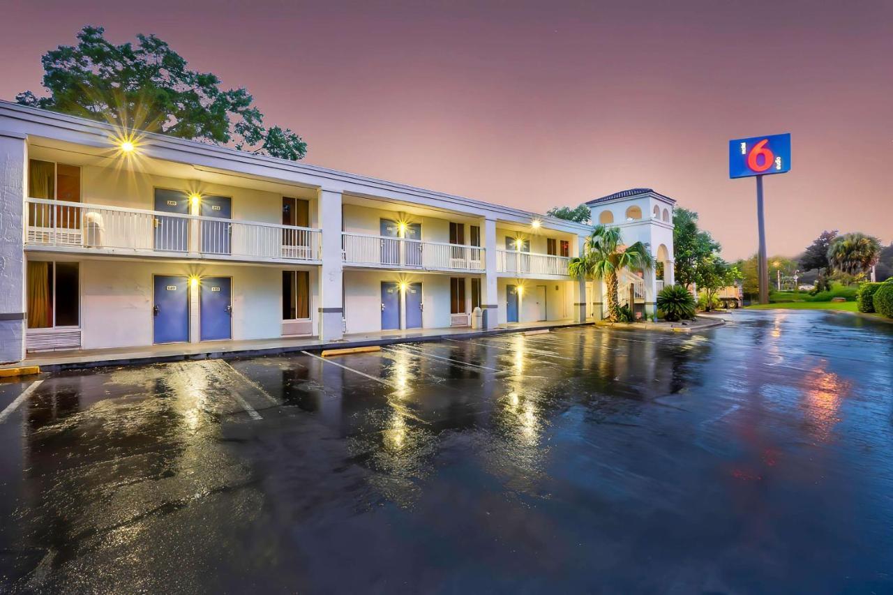 Hotel 6-gainesville, Fl Gainesville