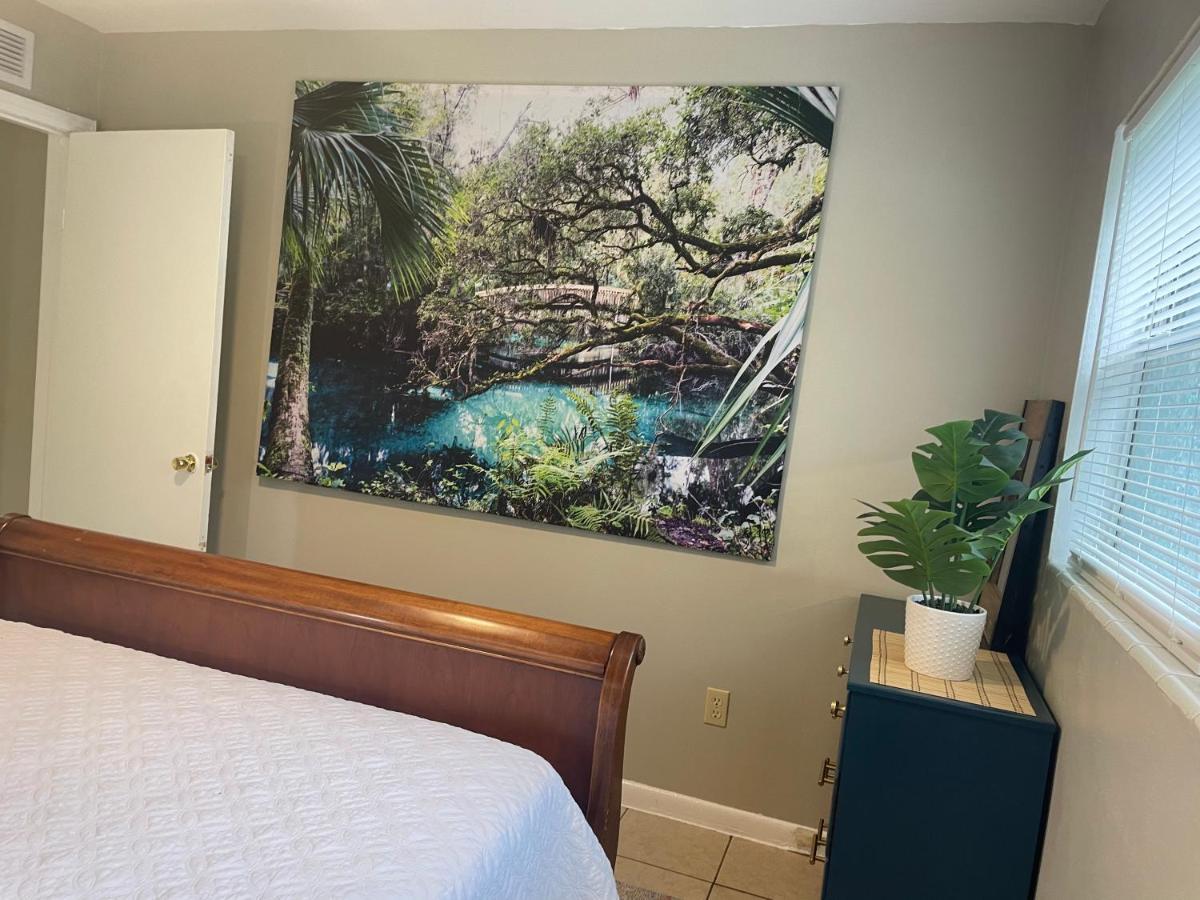 Fun 2 Bedrm House.free Parking, Family Ok, Gator Games Holiday home Gainesville