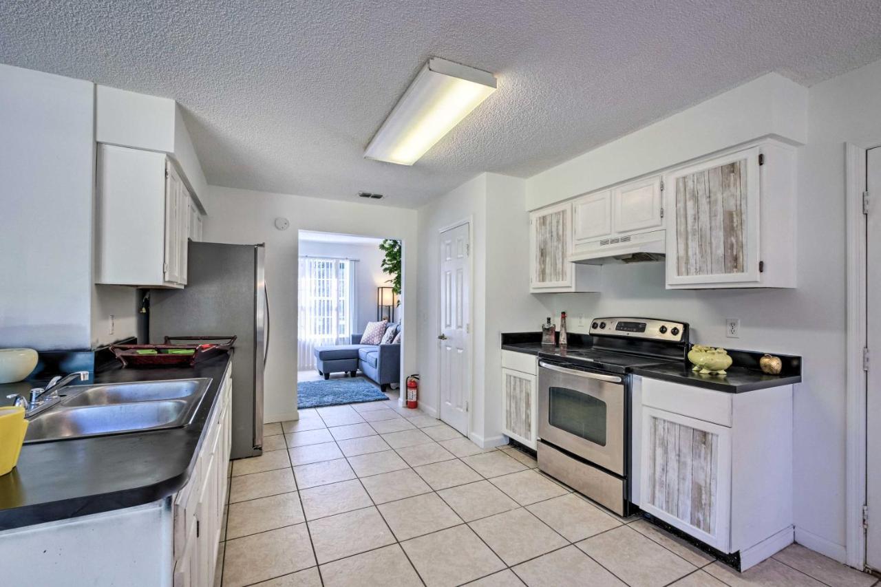 Holiday home Sunny Abode, 10 Mi To Of Florida!