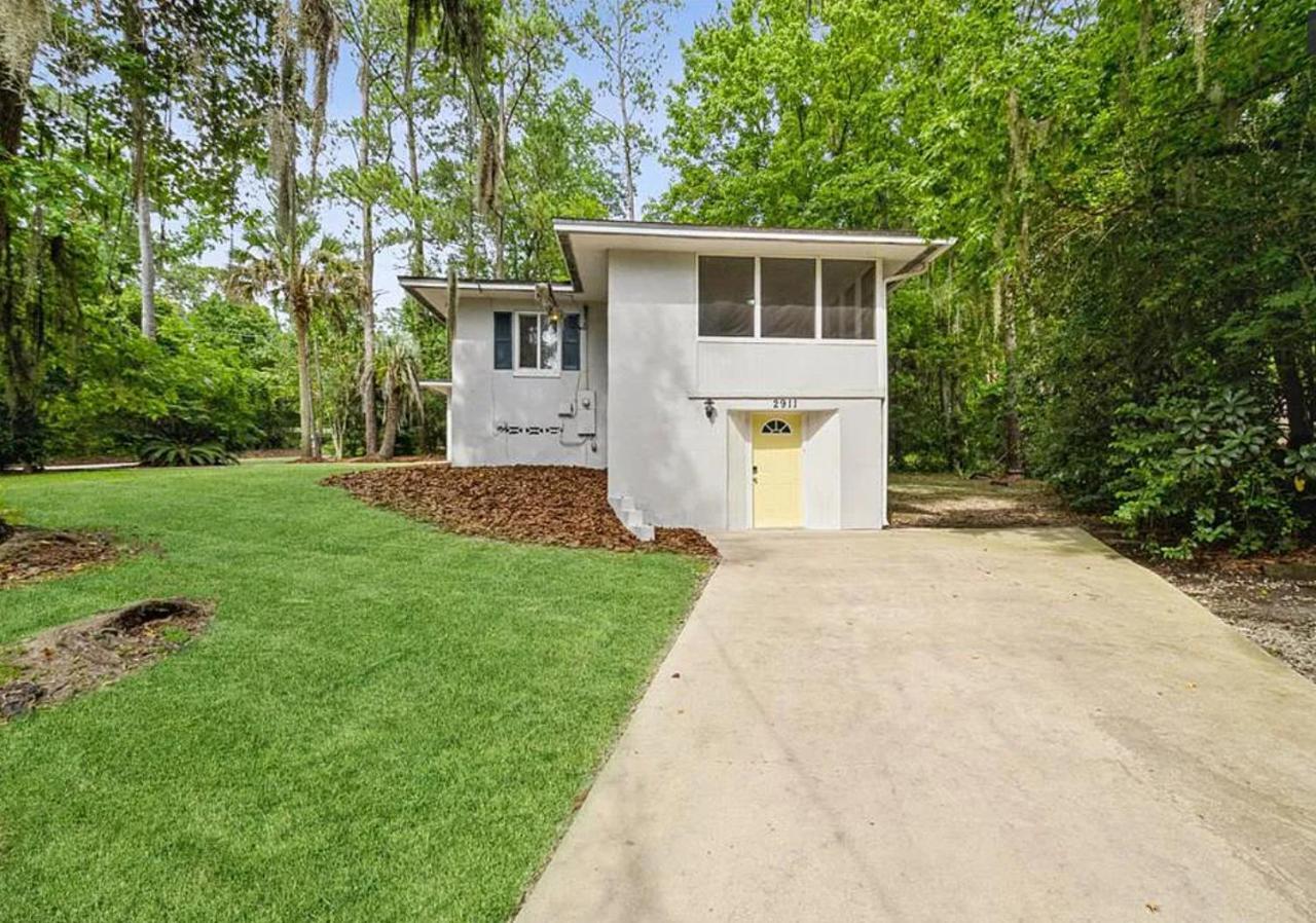 4br House Next To Ben Hill Stadium