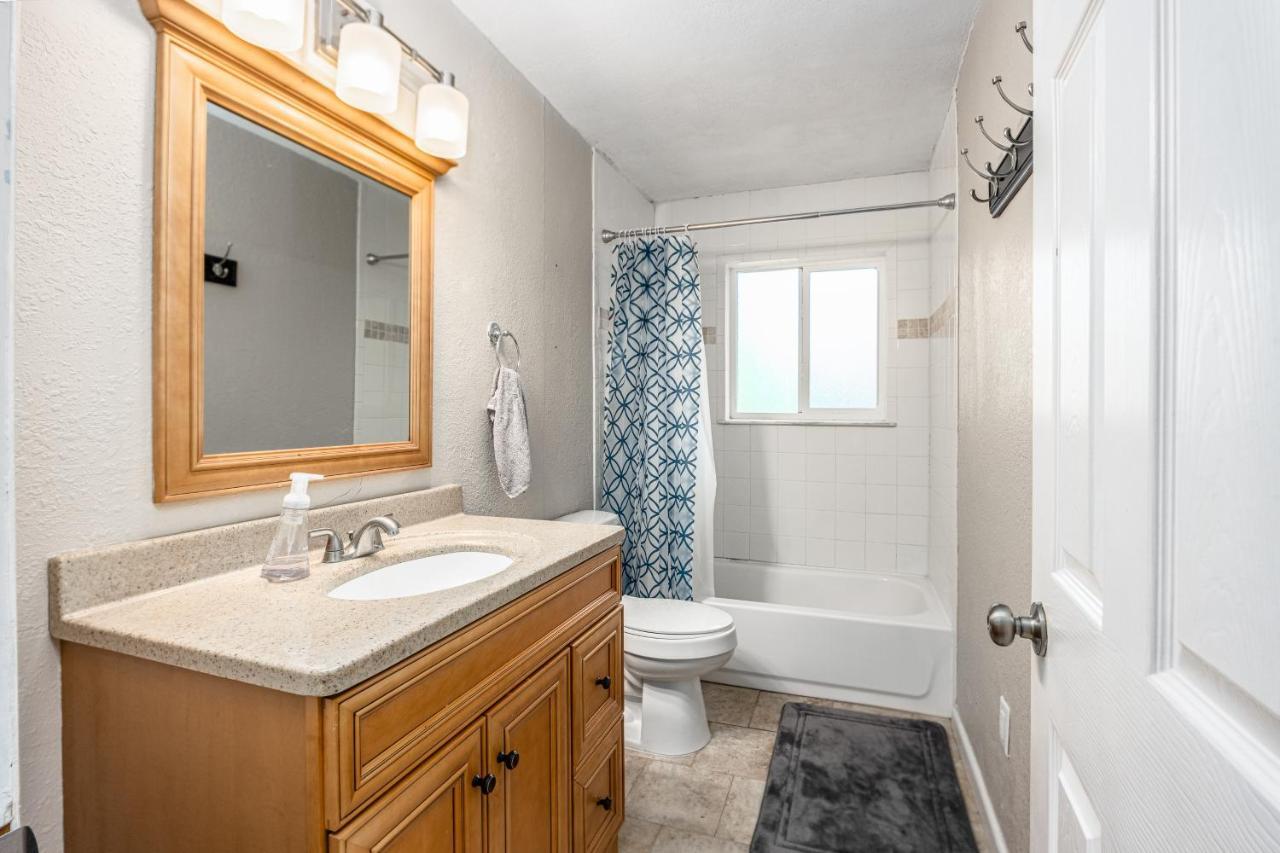 4br House Next To Ben Hill Stadium Apartamento