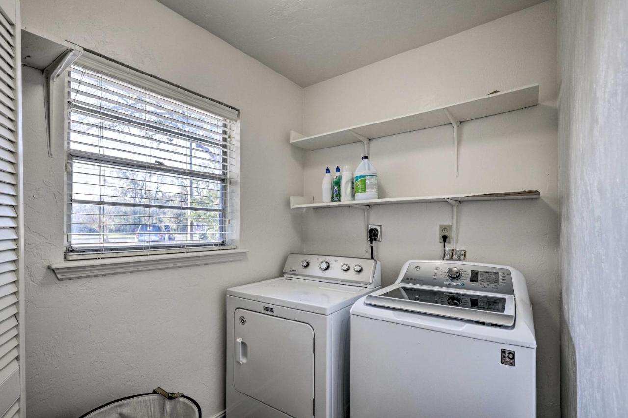 Spacious Retreat With Backyard! Gainesville