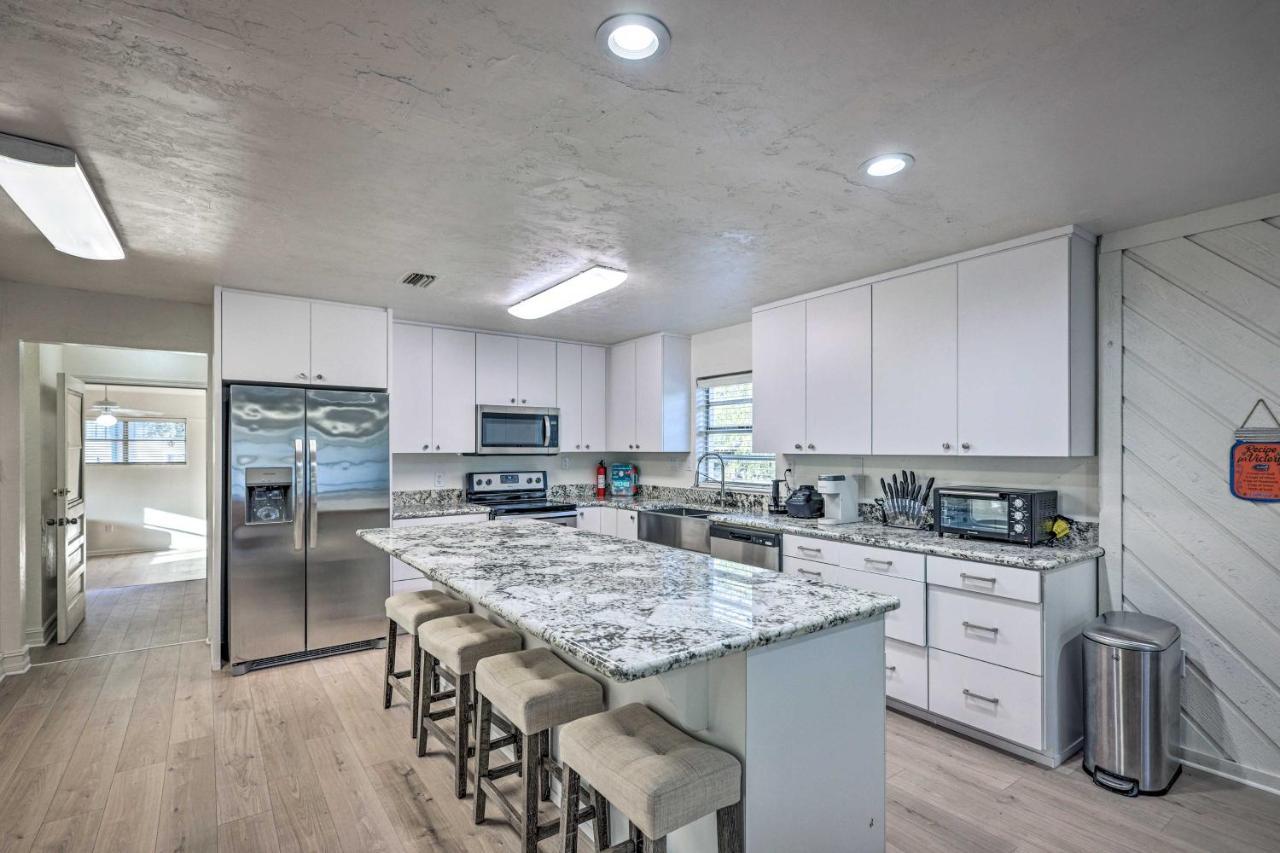 Spacious Retreat With Backyard! *