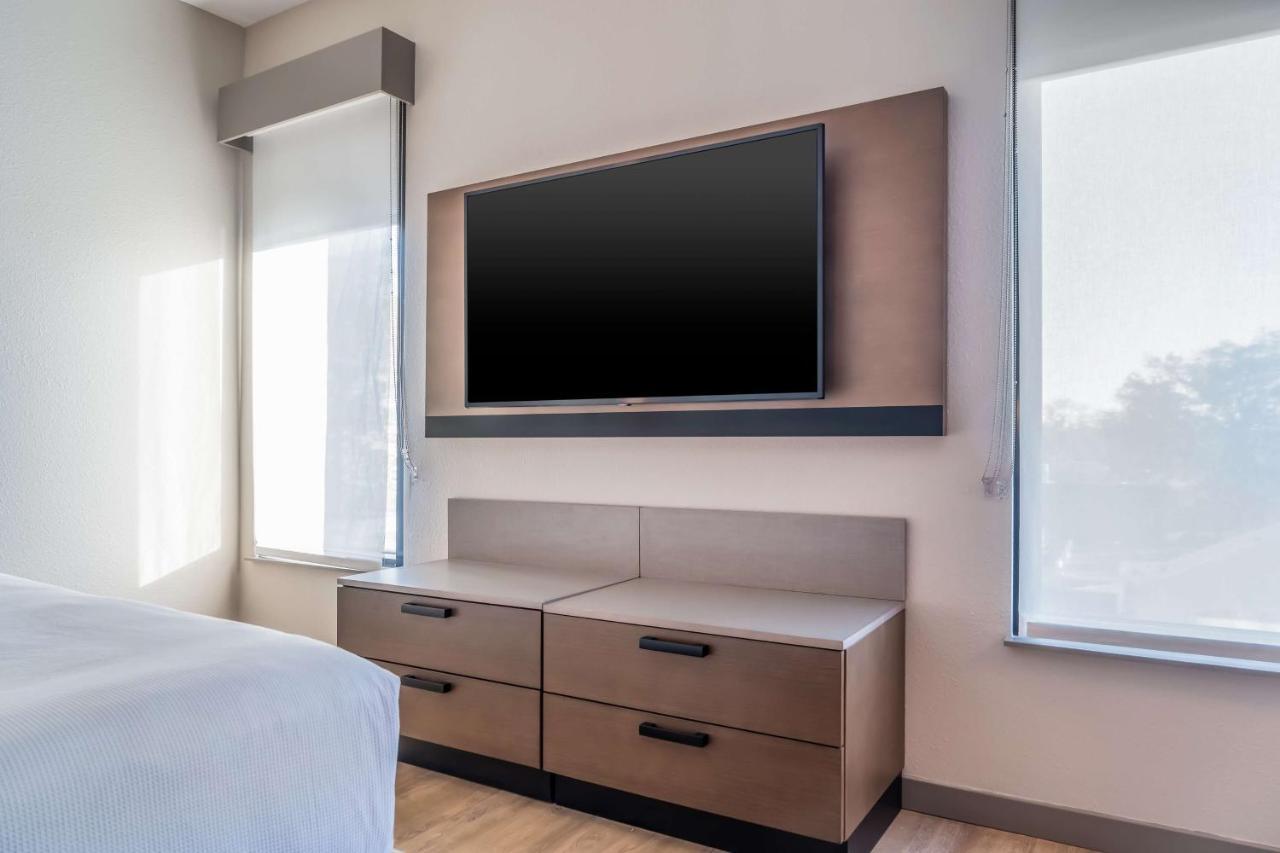 Hyatt Place Downtown *