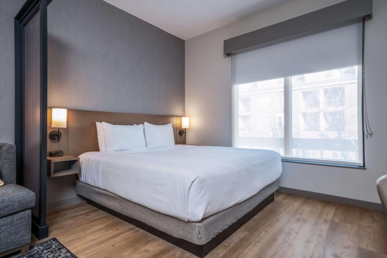 Hyatt Place Downtown *