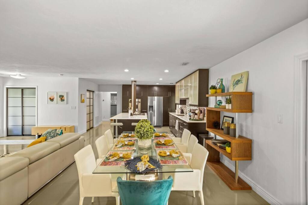 Uf Sunshine House - Patio & Bbq - Chef Kitchen - Ev Car Station - Upscale Neighborhood! Casa de férias