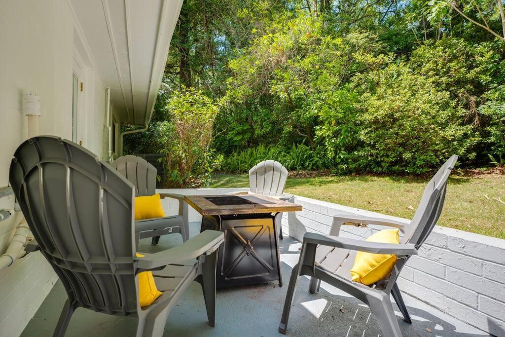 Casa de férias Uf Sunshine House - Patio & Bbq - Chef Kitchen - Ev Car Station - Upscale Neighborhood! Gainesville