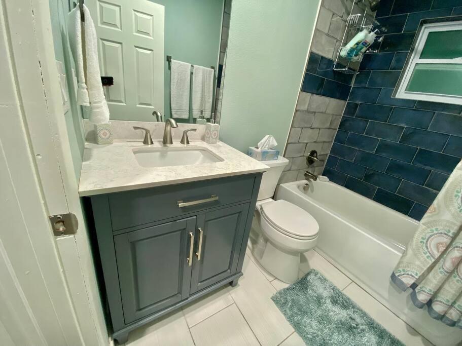 Holiday home Serene Renovated Oasis Near Downtown Area Gainesville
