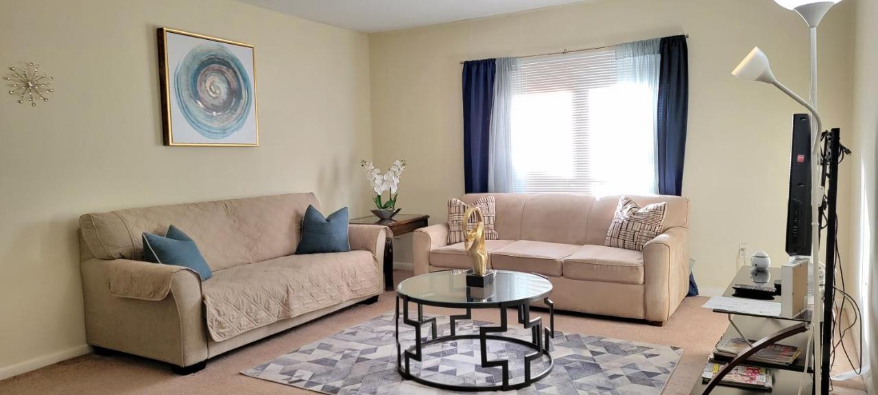 Prime Location For Uf Visitors 2br With Pool And Fast Wi-fi *