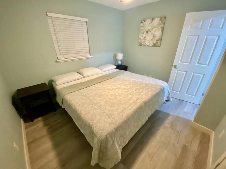 Holiday home Serene Renovated Oasis Near Downtown Area