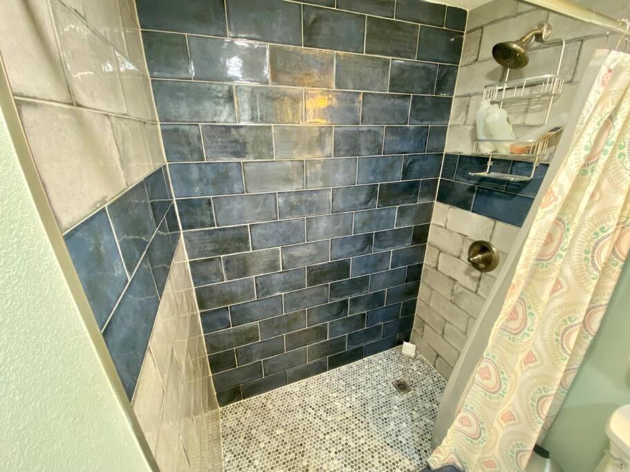 Serene Renovated Oasis Near Downtown Area * Gainesville