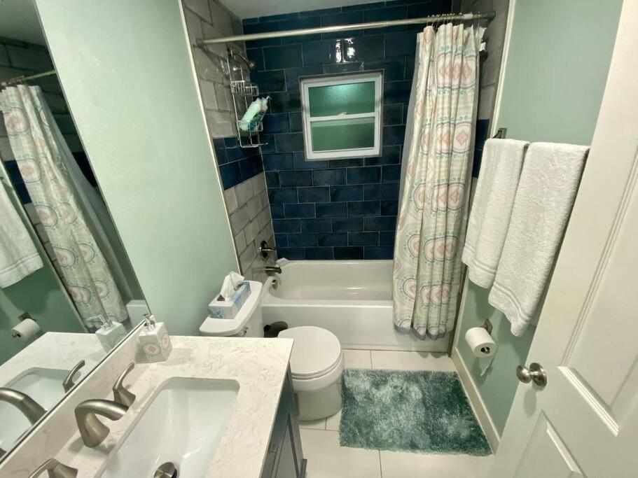 Holiday home Serene Renovated Oasis Near Downtown Area Gainesville