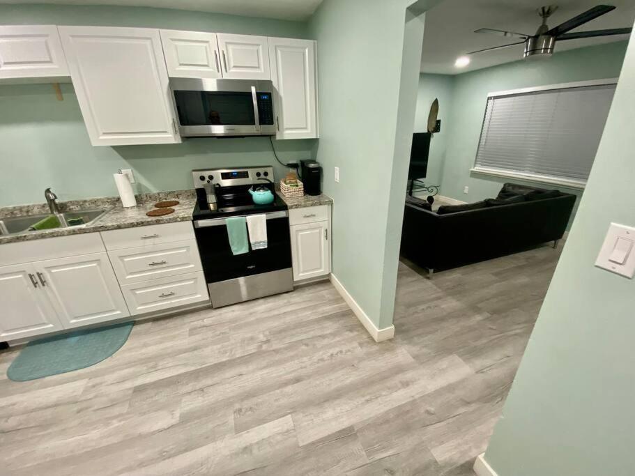 Serene Renovated Oasis Near Downtown Area
