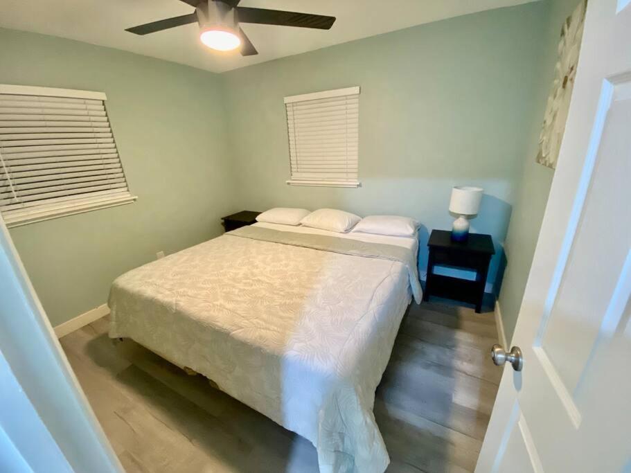 Serene Renovated Oasis Near Downtown Area *