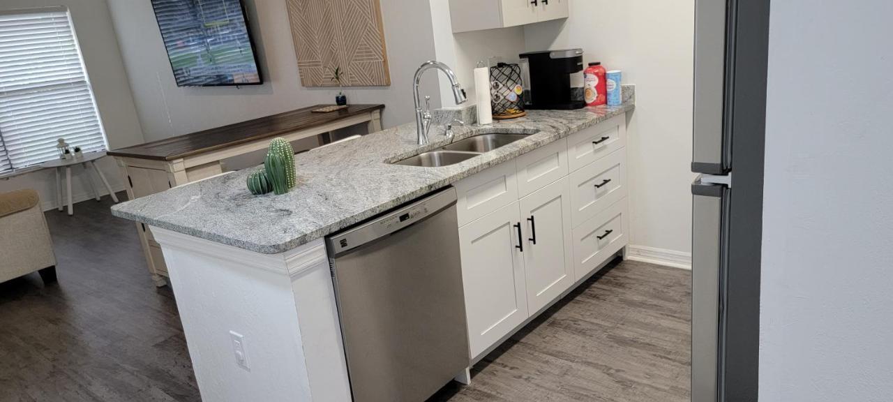 Discover Luxury Steps Away From Celebration Pointe And I-75! Apartamento *