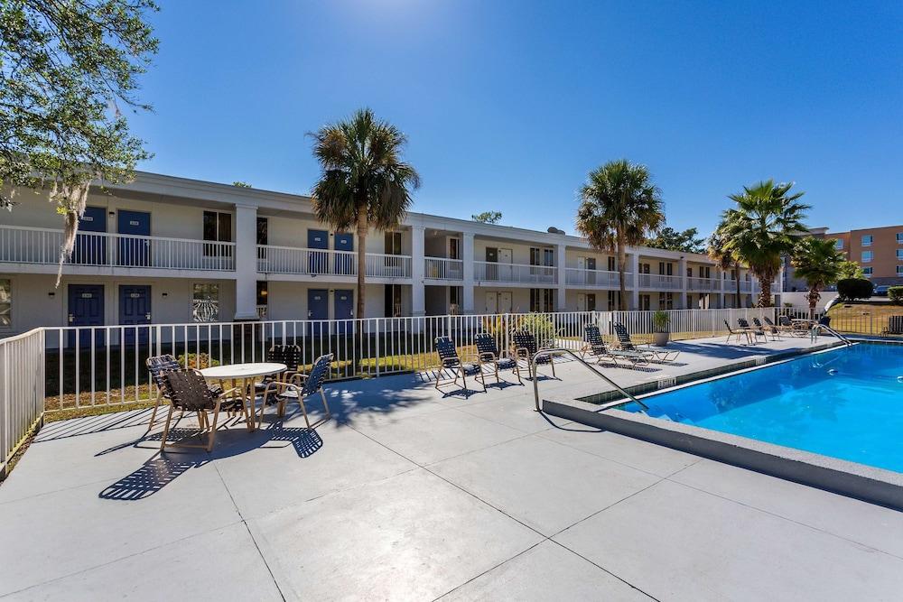 Hotel 6-gainesville, Fl