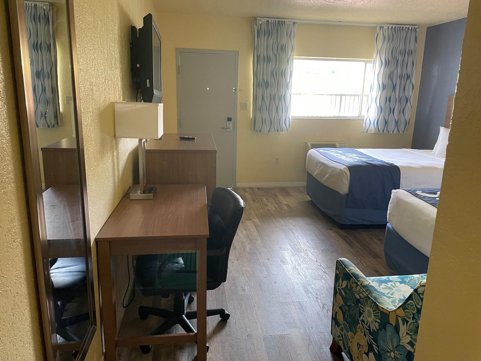 Days By Wyndham Hotel Gainesville