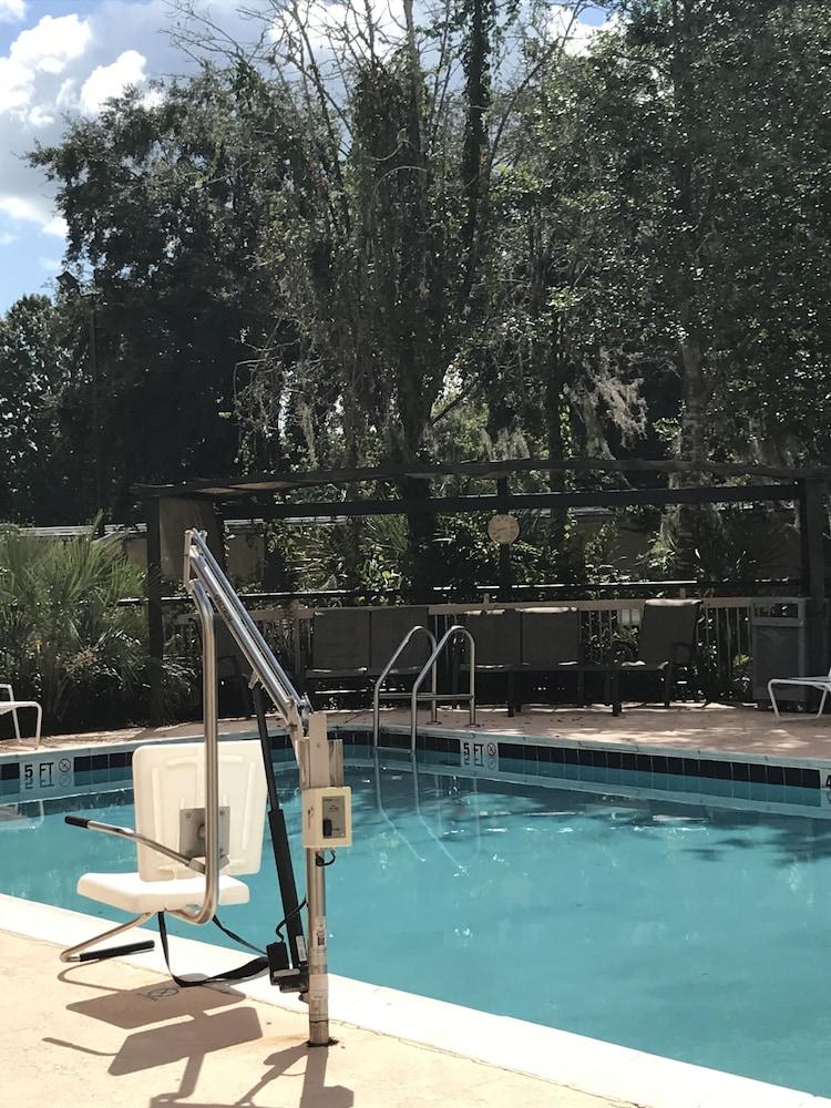 Hotel Baymont By Wyndham I-75 Gainesville
