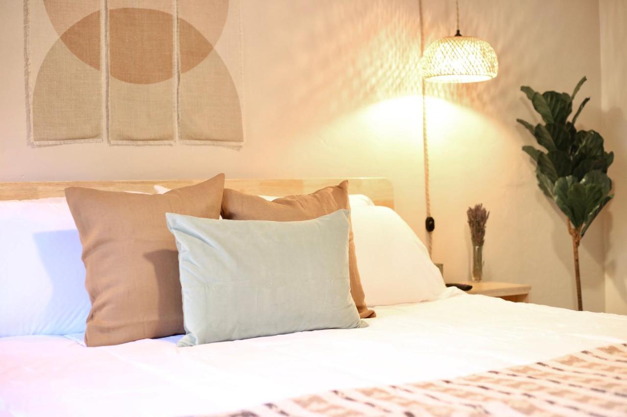 Nomad Retreat King Bed Boutique W Garage Apartment