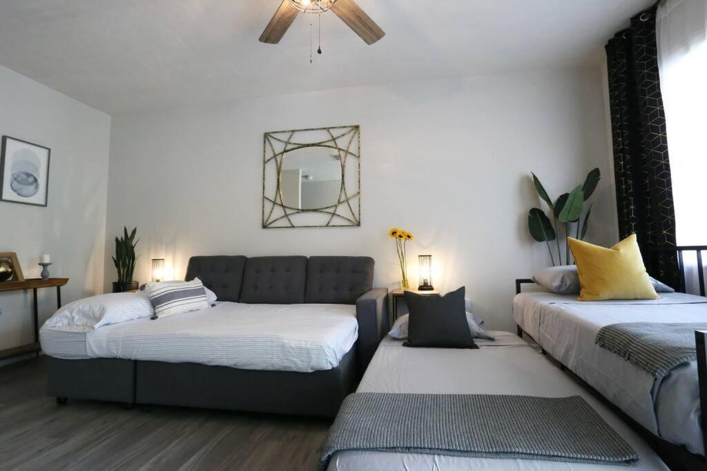Casa de férias Renovated Modern Industrial 2 Bedroom *