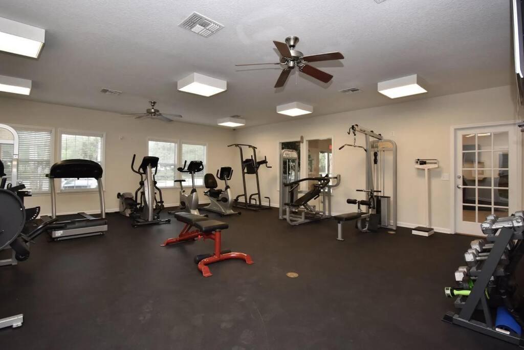 Holiday home Restful Refuge 2 Bedroom Boutique W Pool & Gym *