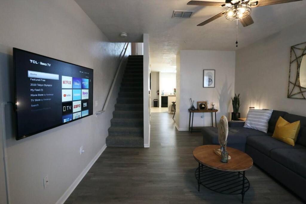 Casa de férias Renovated Modern Industrial 2 Bedroom *