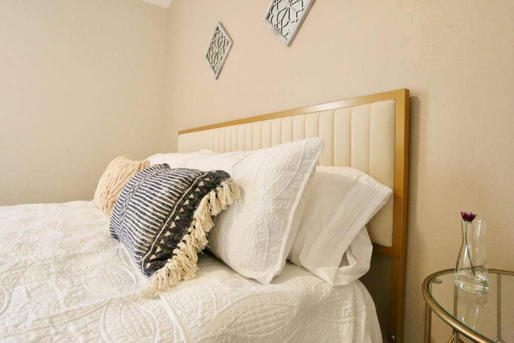 Holiday home Stylish Sanctuary King Beds Upscale