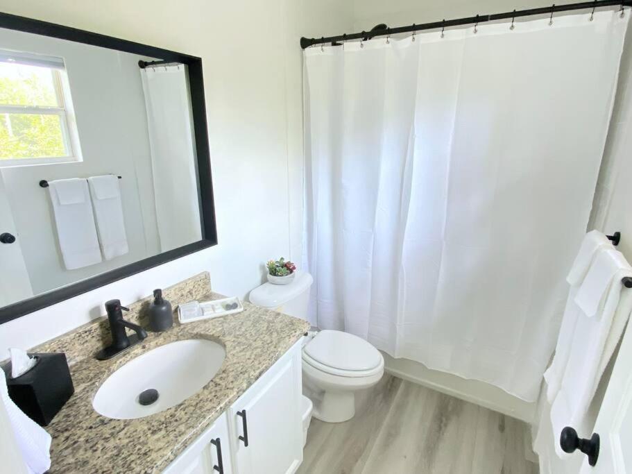 Holiday home Sanctuary Bright 2 Bedroom King *