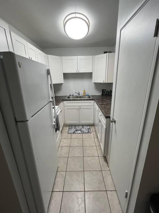 Cozy Retreat 1.8 Mi To Stadium Apartamento *