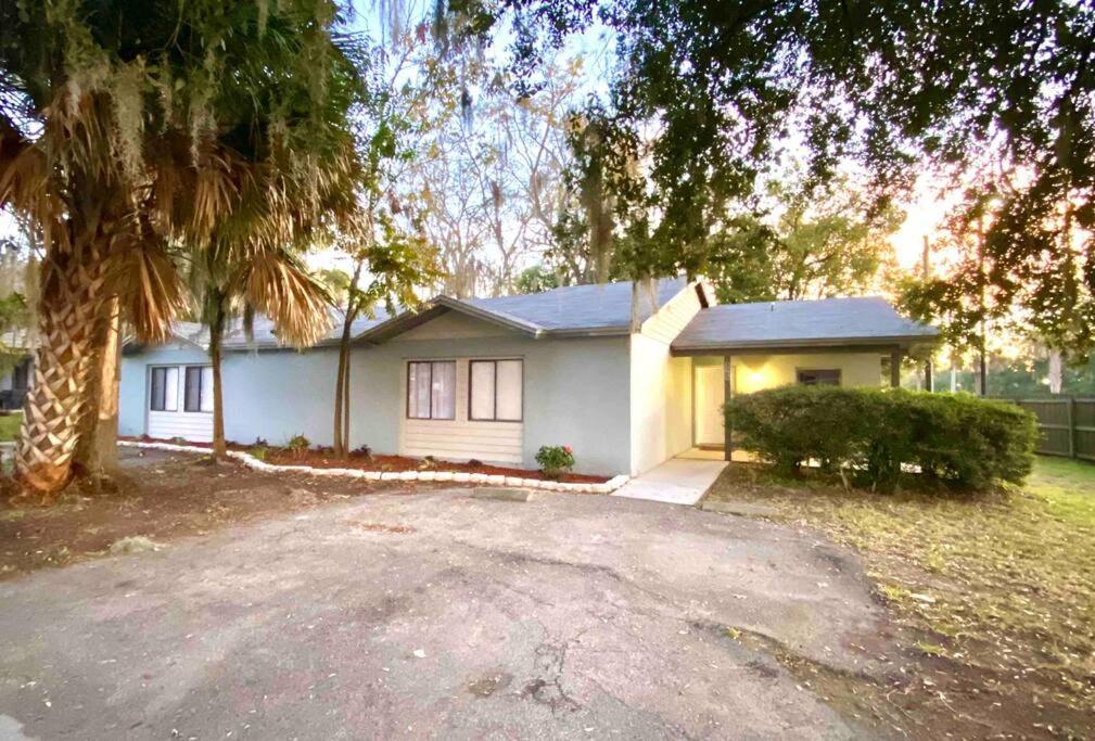 Cute Downtown By Depot Park Apartment