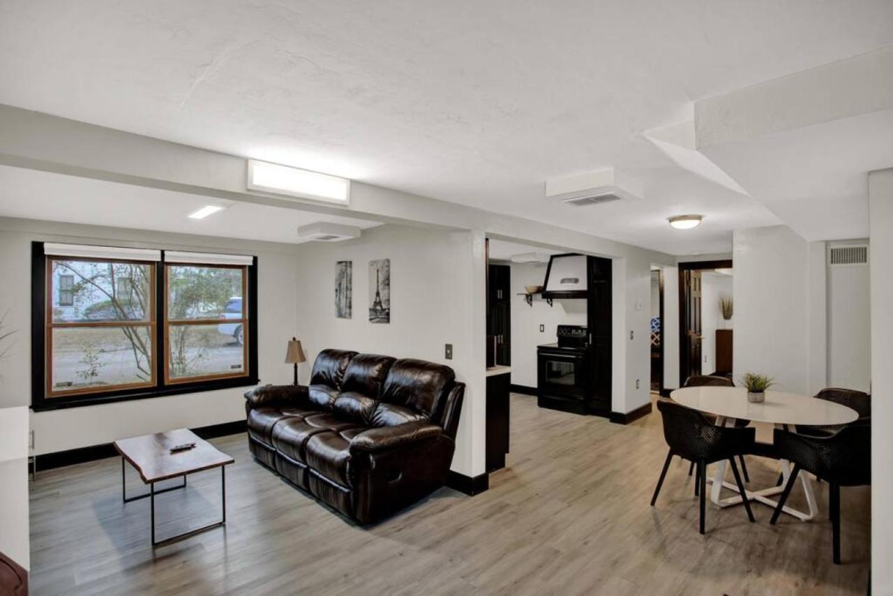 Unique Downtown 2br 2ba Close To Everything Apt.b Apartamento